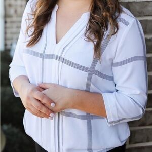 Juanis Pleat Detail Gathering Hem Top